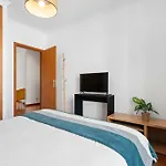Madalenas Retreat - Free Parking In