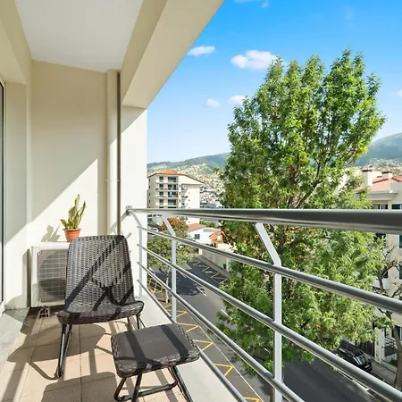 Апартаменты Madalenas Retreat *