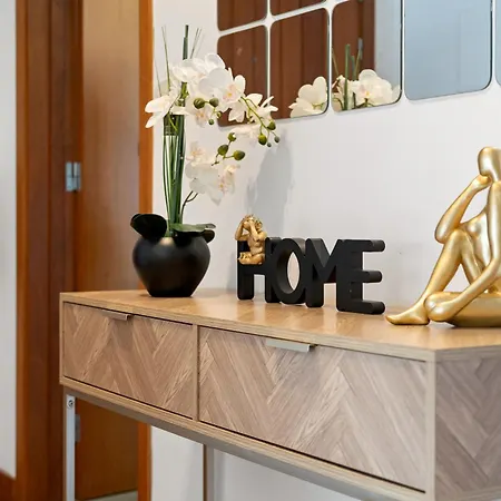 Madalenas Retreat - Free Parking In *