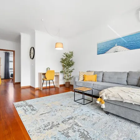 Madalenas Retreat - Free Parking In Apartment