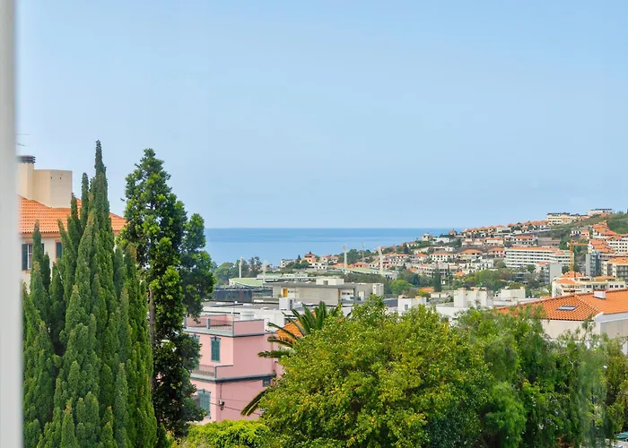 Madalenas Retreat - Free Parking In Apartmán *